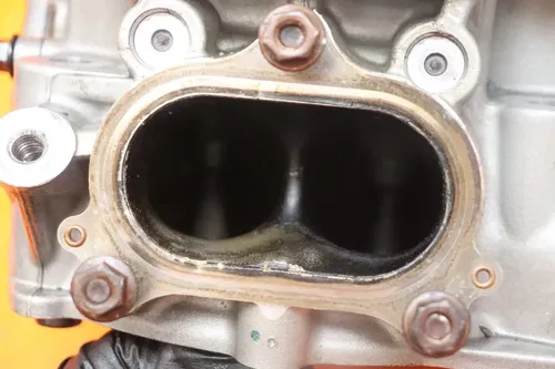 2012-2014 DUCATI 1199 PANIGALE OEM ENGINE VERTICAL TOP END CYLINDER HEAD