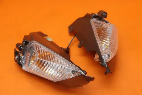 2009-2011 SUZUKI GSXR 1000 OEM REAR LEFT RIGHT TURN SIGNALS LIGHT INDICATORS
