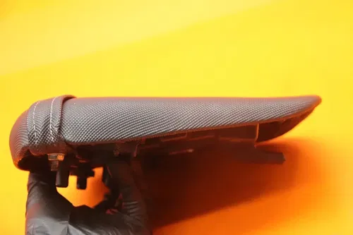 11-19 SUZUKI GSXR 600750 OEM REAR BACK PASSENGER TANDEM SEAT PAD SADDLE PILLION