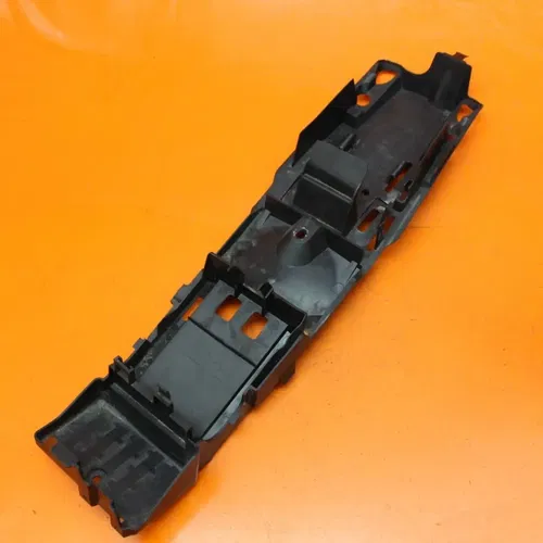 2006 2007 SUZUKI GSXR 600 750 OEM REAR BACK TAIL UNDERTAIL BATTERY TRAY PLASTIC