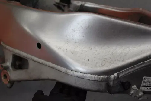 2000 2001 YAMAHA YZF R1 STR8 FRAME CHASSIS RACE/STUNT ONLY 386-334-6729 4 DETAIL