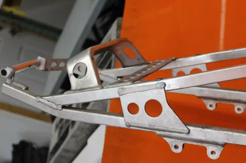 2000 2001 YAMAHA YZF R1 STR8 FRAME CHASSIS RACE/STUNT ONLY 386-334-6729 4 DETAIL