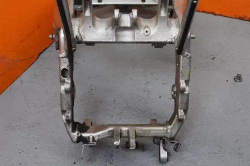2000 2001 YAMAHA YZF R1 STR8 FRAME CHASSIS RACE/STUNT ONLY 386-334-6729 4 DETAIL