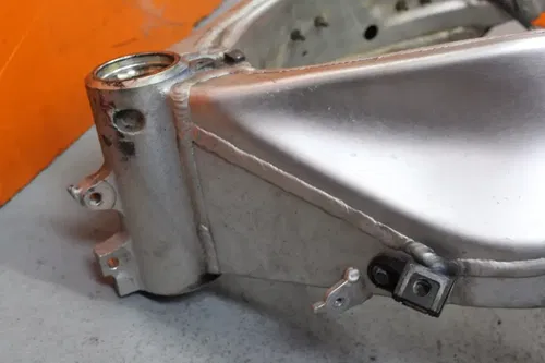 2000 2001 YAMAHA YZF R1 STR8 FRAME CHASSIS RACE/STUNT ONLY 386-334-6729 4 DETAIL