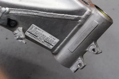 2000 2001 YAMAHA YZF R1 STR8 FRAME CHASSIS RACE/STUNT ONLY 386-334-6729 4 DETAIL