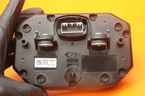2020-2024 KAWASAKI Z900 OEM SPEEDO TACH GAUGES DISPLAY CLUSTER SPEEDOMETER