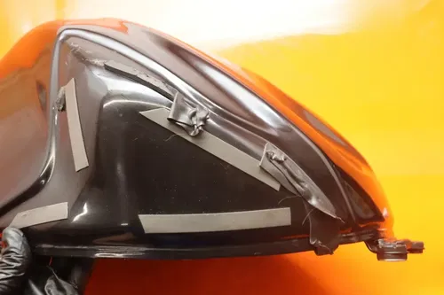 11-19 SUZUKI GSXR 600 750 OEM GAS TANK FUEL CELL PETROL RESERVOIR