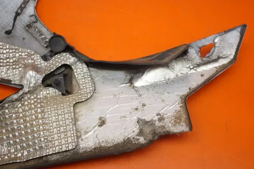 2007 2008 SUZUKI GSXR 1000 OEM RIGHT MID UPPER SIDE FAIRING COWL PLASTIC