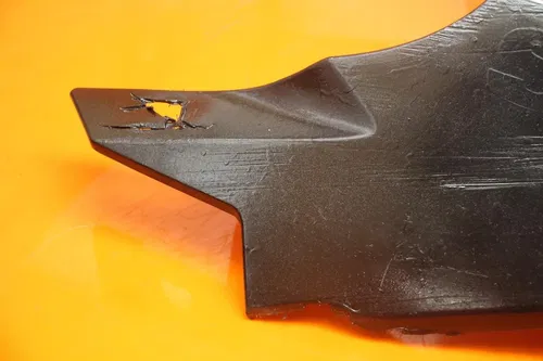2007 2008 SUZUKI GSXR 1000 OEM RIGHT MID UPPER SIDE FAIRING COWL PLASTIC
