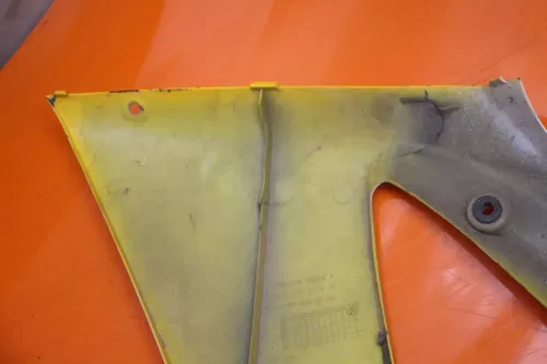 2007 2008 SUZUKI GSXR 1000 OEM RIGHT MID UPPER SIDE FAIRING COWL PLASTIC