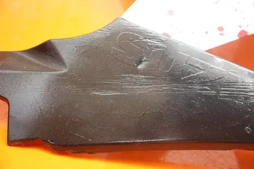 2007 2008 SUZUKI GSXR 1000 OEM RIGHT MID UPPER SIDE FAIRING COWL PLASTIC