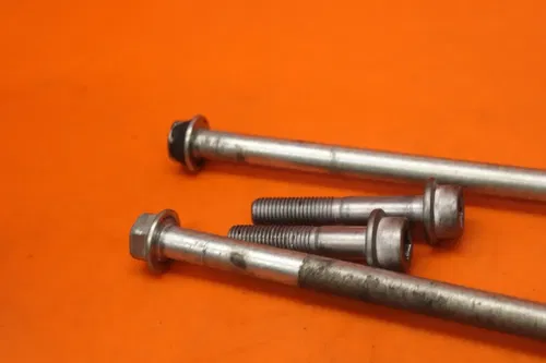 01-08 SUZUKI GSXR 1000 OEM ENGINE MOUNTING BOLTS HARDWARE MOTOR SCREWS