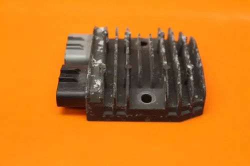 06-15 YAMAHA FZ1 OEM RECTIFIER VOLTAGE REGULATOR
