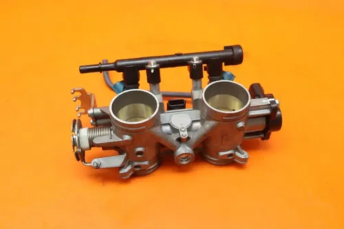22-25 2023 YAMAHA YZF R7 OEM MAIN FUEL INJECTORS / THROTTLE BODIES