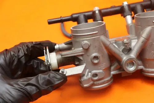 22-25 2023 YAMAHA YZF R7 OEM MAIN FUEL INJECTORS / THROTTLE BODIES