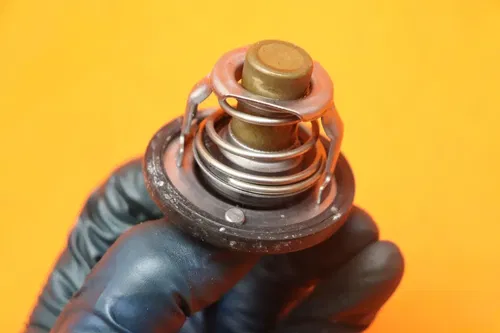 2003-2008 SUZUKI GSXR 1000 OEM THERMOSTAT