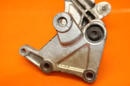 2001 HONDA CBR600F4I OEM ENGINE MOUNT MOTOR BRACKET