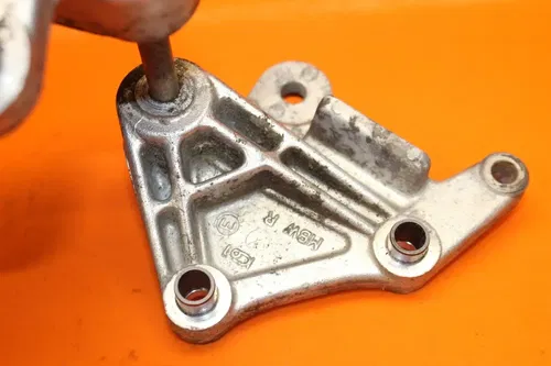 2001 HONDA CBR600F4I OEM ENGINE MOUNT MOTOR BRACKET
