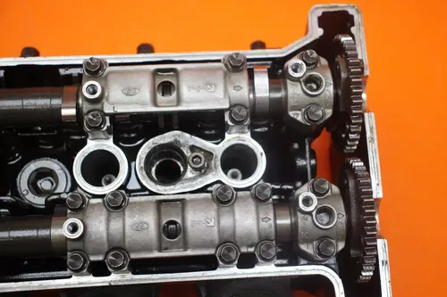 2000 2001 YAMAHA YZF R1 OEM ENGINE TOP END CYLINDER HEAD 5JJ-11101-01-00