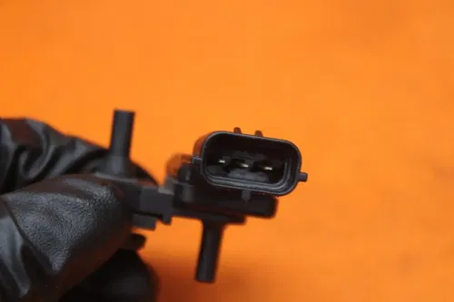 04-10 2004 KAWASAKI NINJA ZX10R OEM MAP MASS AIR FLOW PRESSURE SENSOR SET
