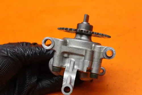 01 02 YAMAHA YZF R6 OEM ENGINE MOTOR OIL PUMP 5EB-13412-00-00 5MT-13300-00-00