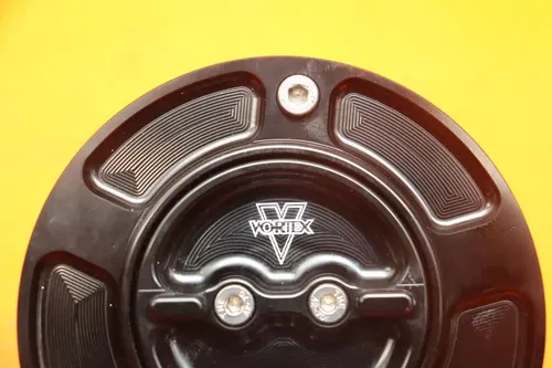 2022 19-24 SUZUKI GSXR 600 750 VORTEX FUEL TANK GAS CAP *VERY NICEE*