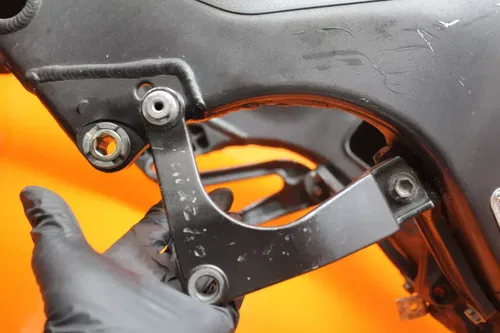 2004-2005 KAWASAKI NINJA ZX10R  STRAIGHT FRAME CHASSIS R 386-334-6729 4 DETAILS