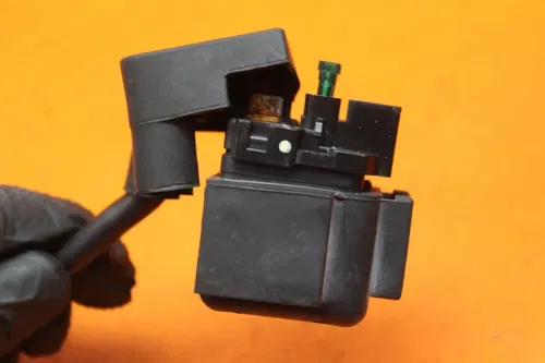 2007 2008 KAWASAKI NINJA ZX6R OEM ENGINE MOTOR STARTER RELAY w/ WIRE LEADS