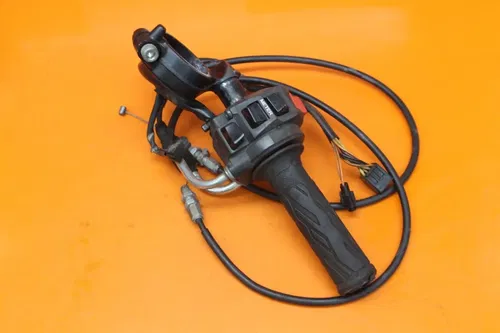 09-16 2011 SUZUKI GSXR 1000 OEM RIGHT CLIP ON HANDLEBAR W SWITCHES