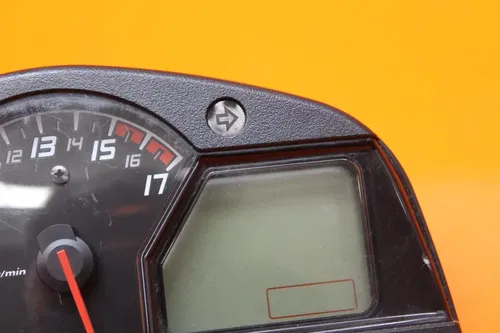 13-22 HONDA CBR600RR OEM SPEEDO TACH GAUGES DISPLAY CLUSTER SPEEDOMETER *1,674m*