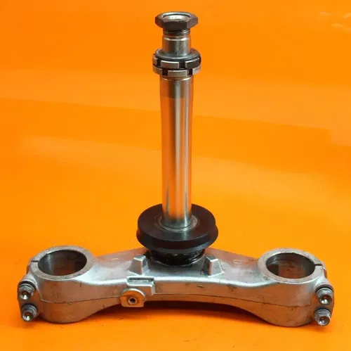 97-00 SUZUKI GSXR600 OEM STRAIGHT FRONT FORKS CLAMP LOWER TRIPLE TREE STEM