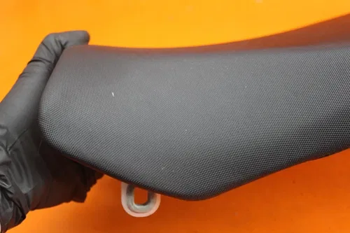 11-21 SUZUKI GSXR 600 750 OEM FRONT DRIVERS SEAT PAD SADDLE PILLION *NO RIPS*