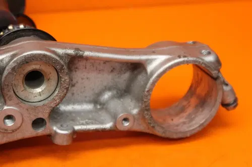 2004 2005 HONDA CBR 1000RR OEM FRONT FORKS CLAMP LOWER TRIPLE TREE STEM
