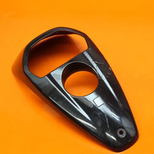 17-21 SUZUKI M109R VZR1800 OEM GAS TANK CAP COVER TRIM PANELCOWL FAIRING