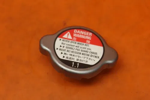 99-20 YAMAHA YZF R6 OEM RADIATOR CAP