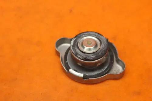 99-20 YAMAHA YZF R6 OEM RADIATOR CAP