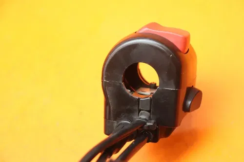 14-23 SUZUKI BOULEVARD M109R BOSS OEM RIGHT CLIP ON HANDLE OFF START SWITCHES