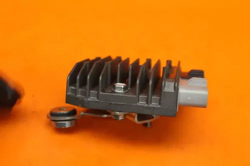 2006-2011 KAWASAKI NINJA ZX14 ZX14R OEM RECTIFIER VOLTAGE REGULATOR 21066-0771