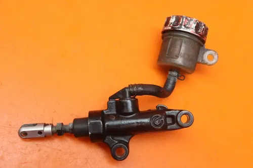 2004-20006 YAMAHA YZF R1 OEM BREMBO REAR BACK BRAKE MASTER CYLINDER W RESERVOIR
