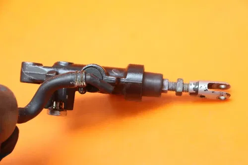 2004-20006 YAMAHA YZF R1 OEM BREMBO REAR BACK BRAKE MASTER CYLINDER W RESERVOIR