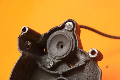2001-207 SUZUKI HAYABUSA OEM ENGINE SPROCKET COVER