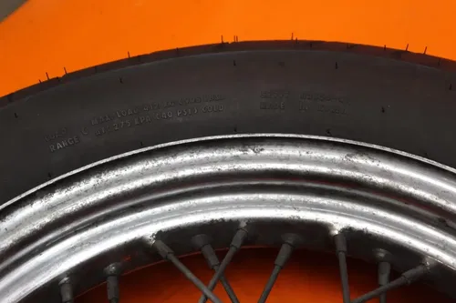 2002 Harley-Davidson Road King FLHR OEM STRAIGHT REAR WHEEL RIM W TIRE