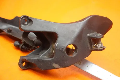 06-09 SUZUKI BOULEVARD M109R VZR1800 OEM RIGHT REARSET REAR SET DRIVER FOOT PEG