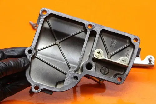 2006-2011 KAWASAKI NINJA ZX14 ZX14R OEM ENGINE Breather Body Cover 14070-0003