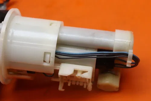 2007-2008 YAMAHA YZF R1 OEM FUEL PUMP GAS PETROL SENDER UNIT