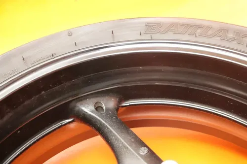 2022 11-24 SUZUKI GSXR 600 750 OEM REAR WHEEL BACK RIM