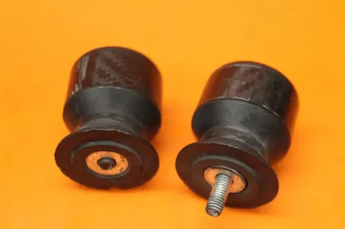 2008 YAMAHA YZF R1 OEM SWINGARM SPOOLS SPOOL SET PAIR
