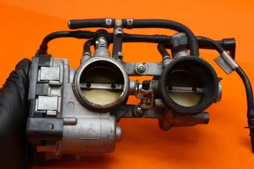 12-15 APRILIA TUONO V4R RSV4 OEM FRONT REAR MAIN FUEL INJECTORS / THROTTLE BODIE
