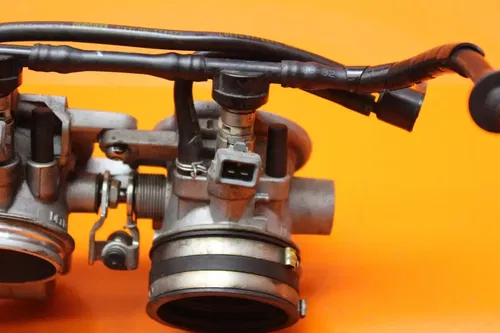 12-15 APRILIA TUONO V4R RSV4 OEM FRONT REAR MAIN FUEL INJECTORS / THROTTLE BODIE