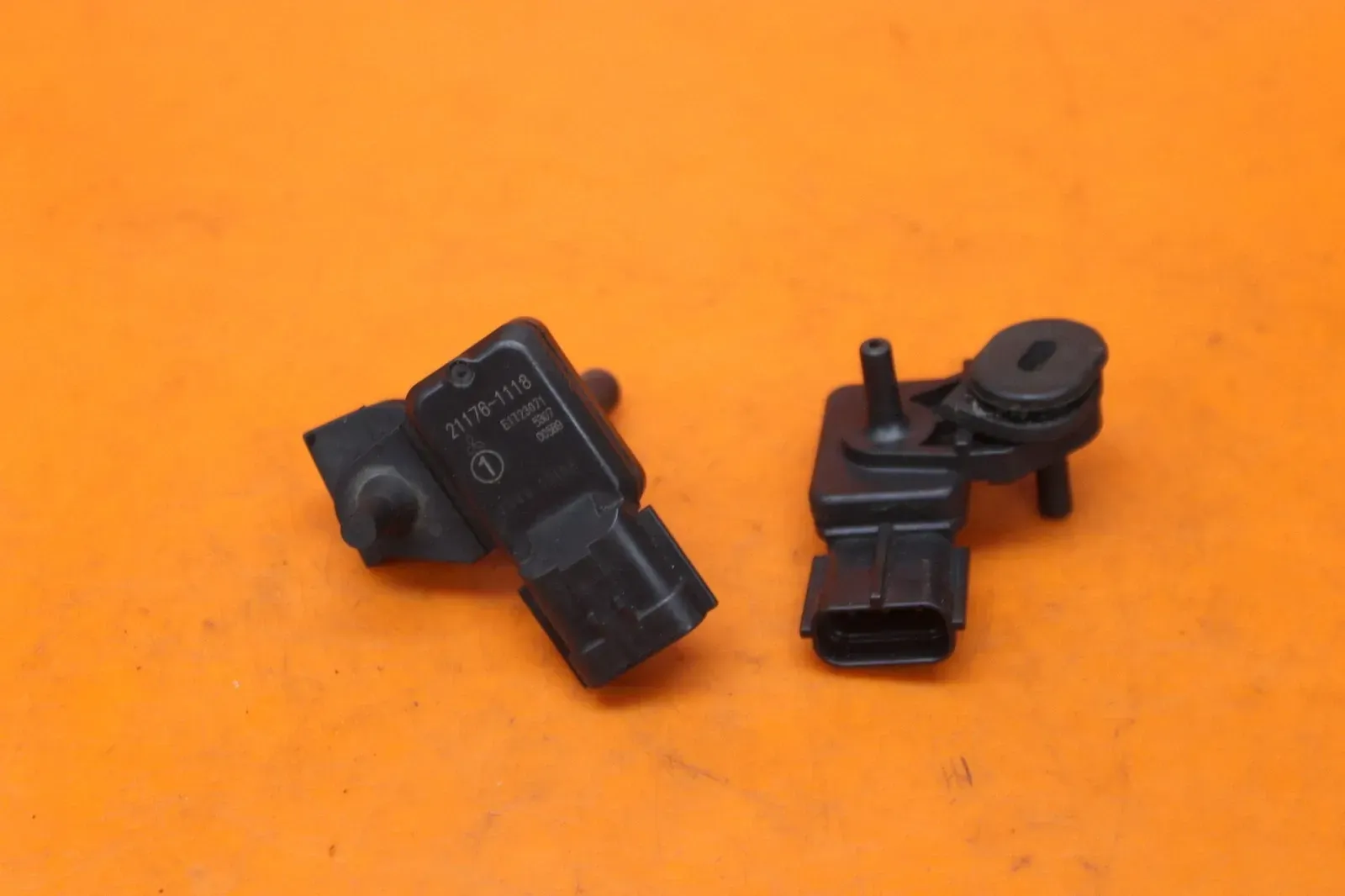 03-08 KAWASAKI NINJA ZX6R OEM MAP MASS AIR FLOW PRESSURE SENSOR SET